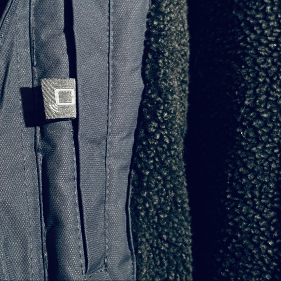 Free Country Jacket w Cell Phone & Ear Bud Pockets - Picture 4 of 8